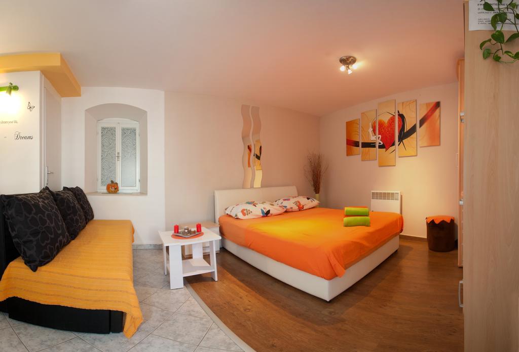 Paradise Apartment With Big Sunny Terrace In The Old Town, Few Meters From The Sea & Riva Promenade Split Phòng bức ảnh